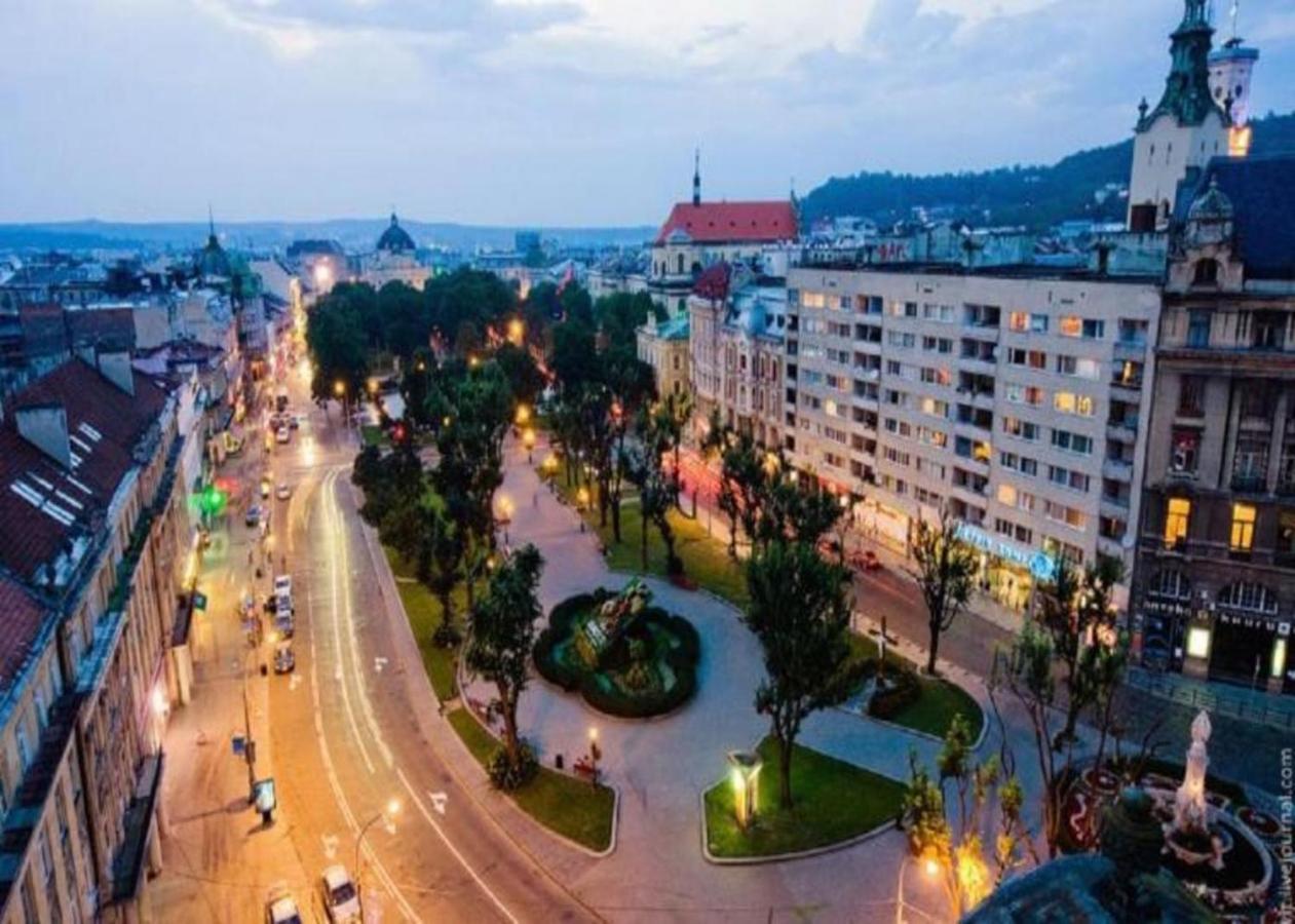 Apartments On Valova 16, On Market Square ลวีฟ ภายนอก รูปภาพ